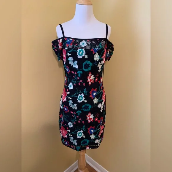 Guess | Dresses | Guess Off The Shoulder Lace Embroidered Floral Dress |  Poshmark